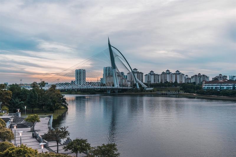 Zenith Hotel Putrajaya Zewnętrze zdjęcie View of the bridge