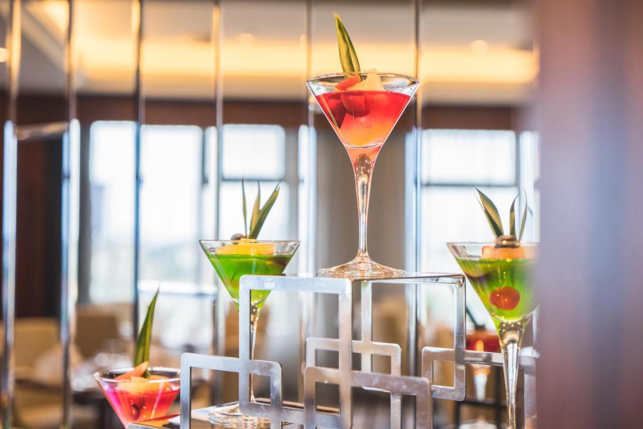 Zenith Hotel Putrajaya Zewnętrze zdjęcie Cocktails at the lounge