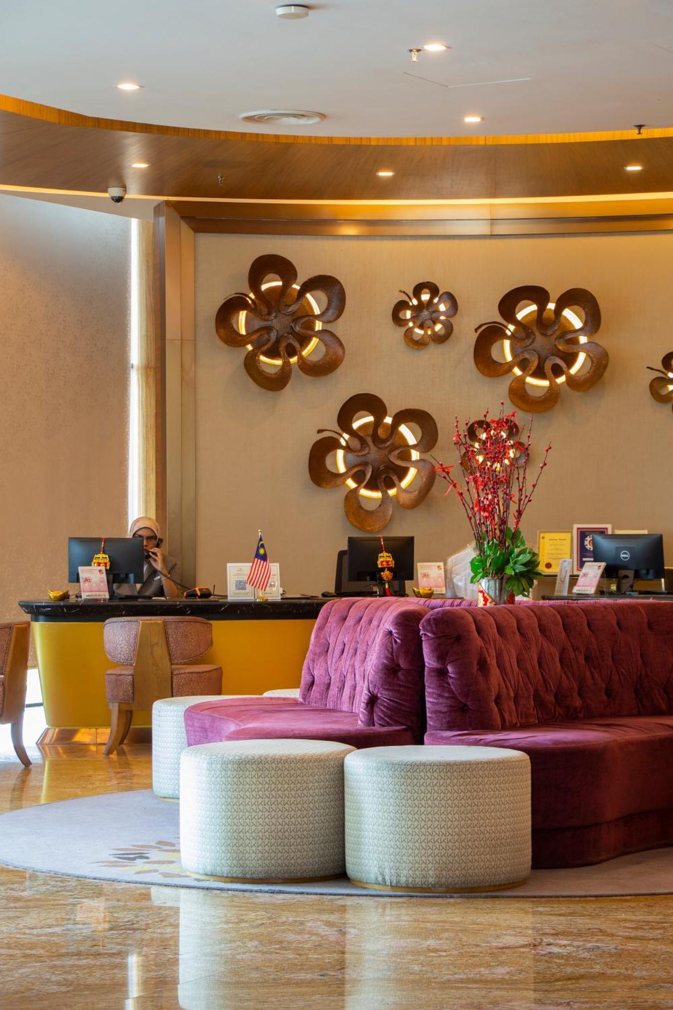 Zenith Hotel Putrajaya Zewnętrze zdjęcie The lobby of the hotel